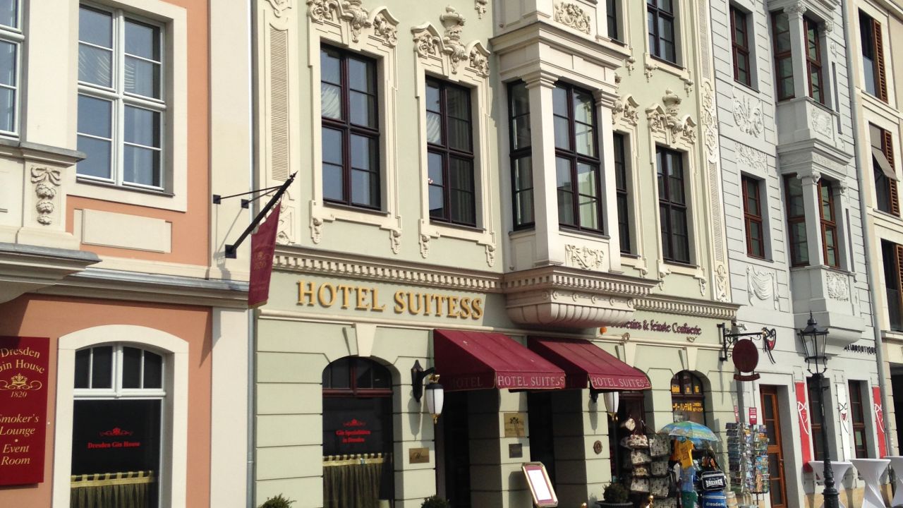 162f7a2d 40f9 4edc be5a ee2d7ba1ed57