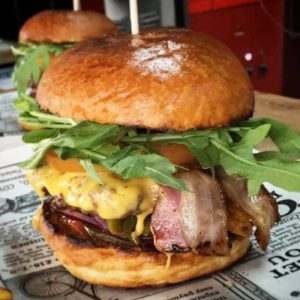 Bullys Burger die besten Burger in der Stadt - der Burgerladen in Mainz