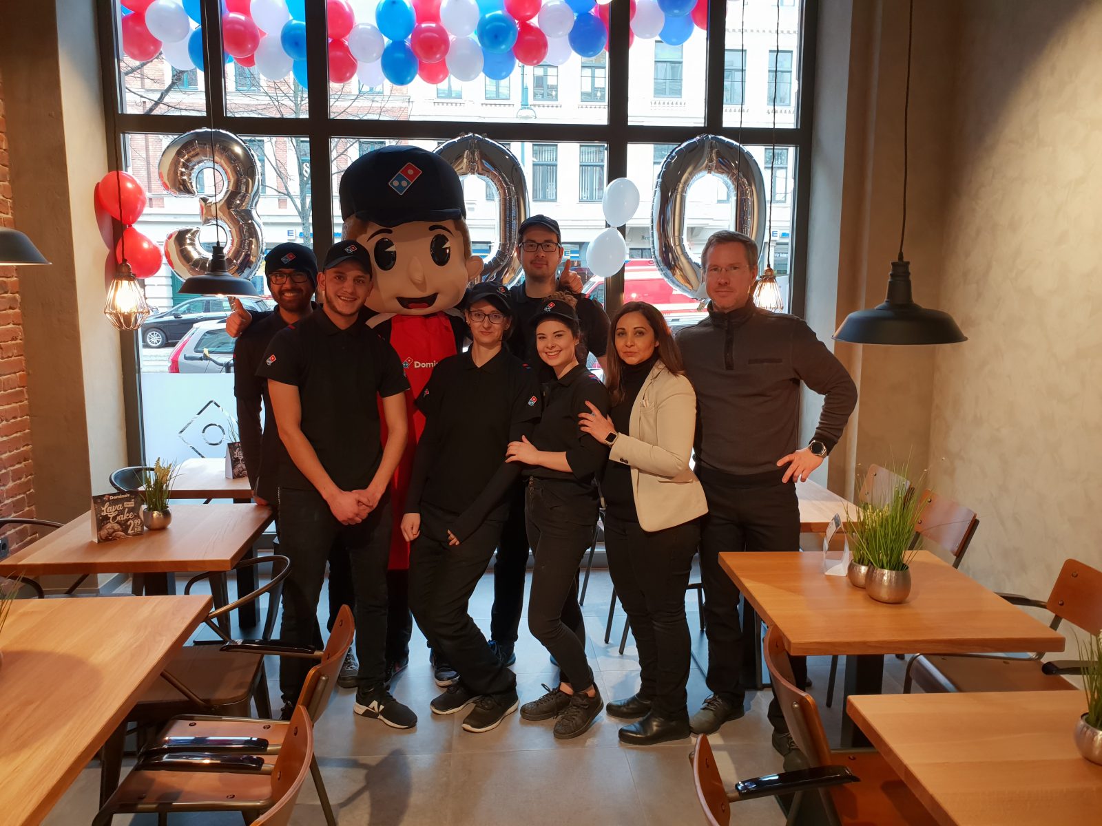 dominos team magdeburg 1600x1200