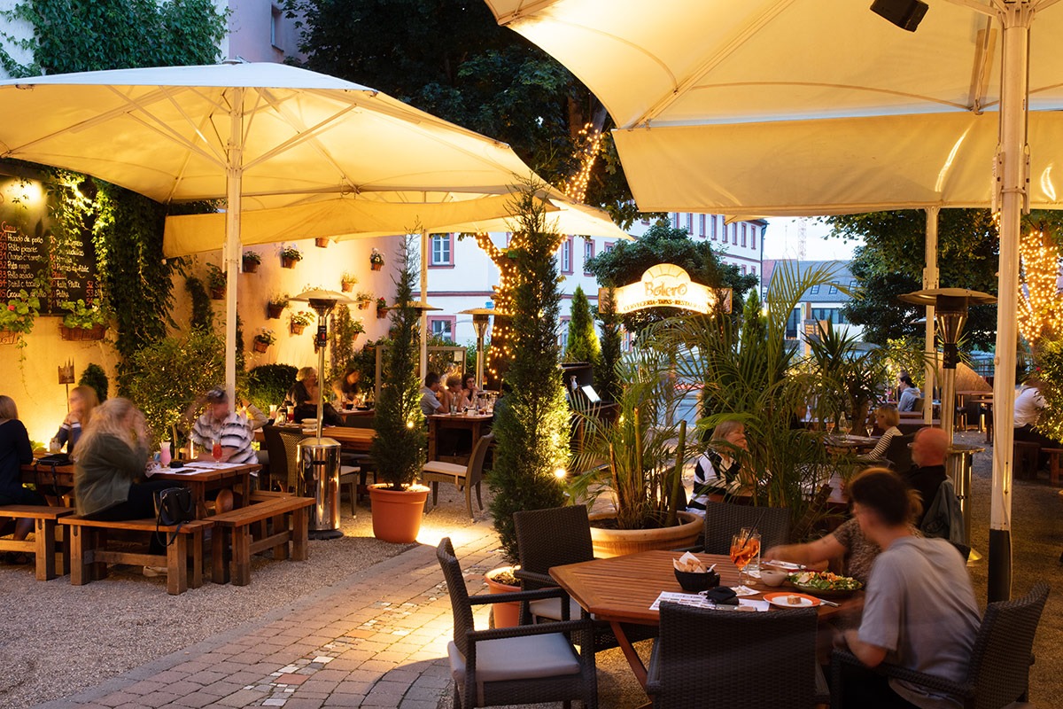 Aussensitzplätze Bier Bolero Bamberg www.schlemmerbox24.de