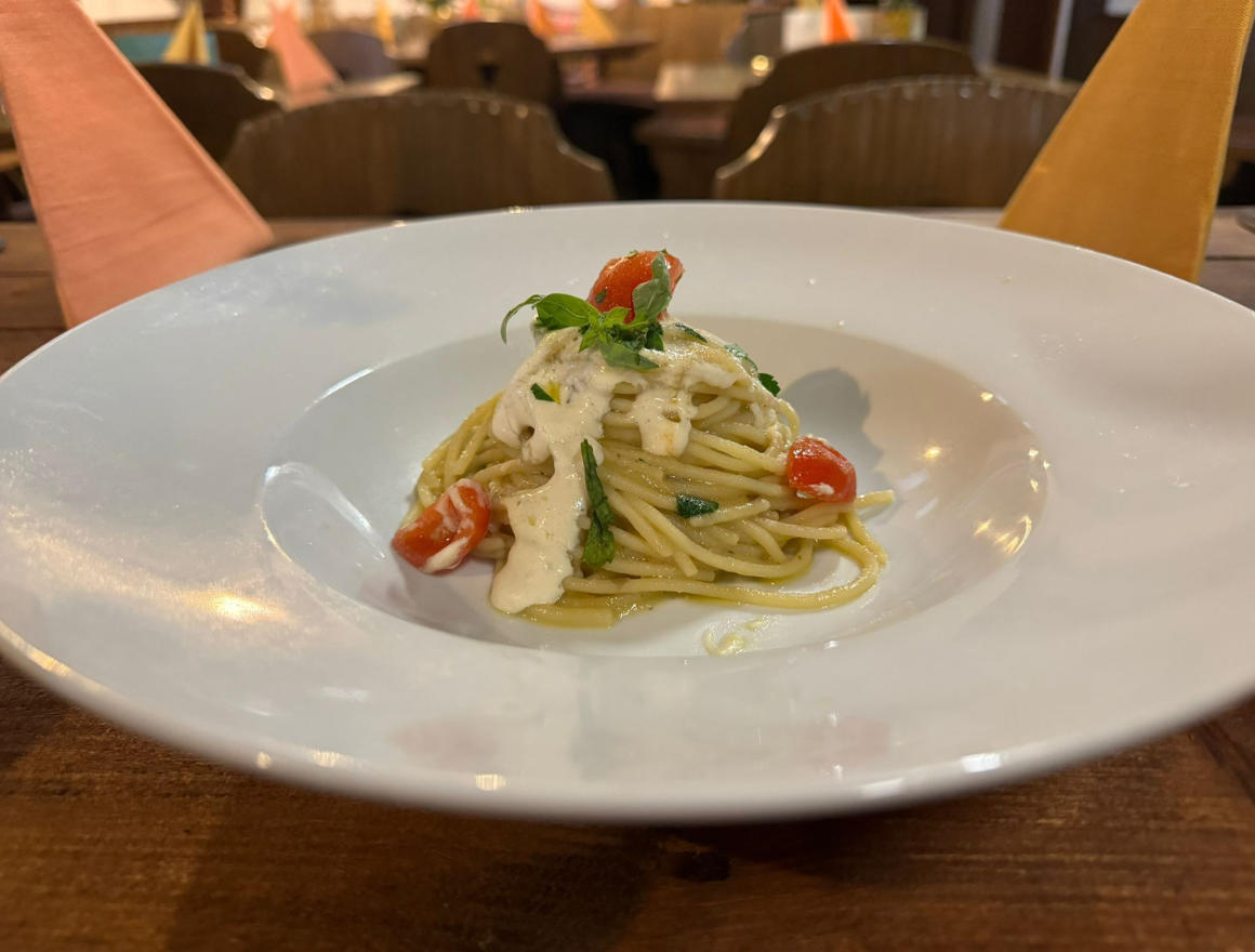 spaghetti.tomate.basilikum.sapori.siciliani.tuttlingen