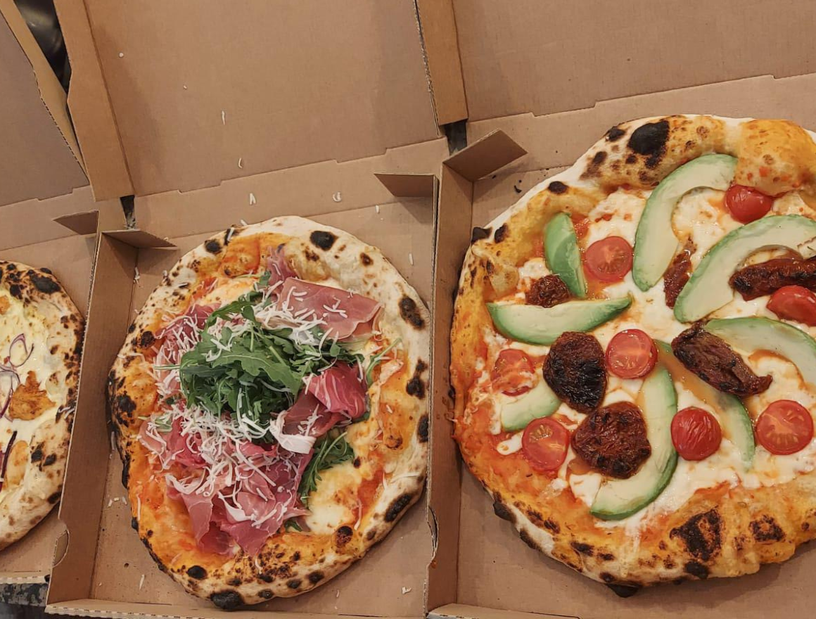 pizza.schinken.rucola.avocado.restaurant.vegcado.erfurt