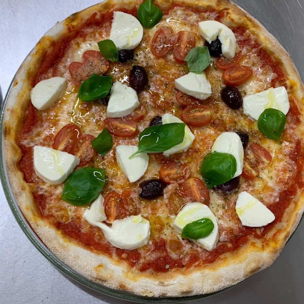 Pizzeria.al .mercato.weida .tomate.mozzarella.basilikum.oliven